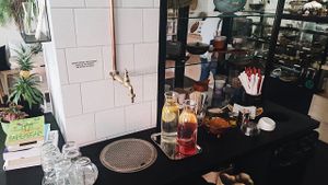 Self service at bistro ZDRAVO in Sarajevo