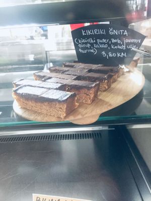 raw vegan dessert at bistro ZDRAVO in Sarajevo