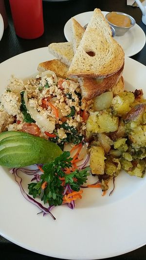 Tofu scramble, potatoes, avo at Mo:Lé - Pandora in Victoria