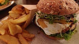 Veganer Burger at The Orange in Fulda