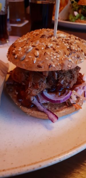 Pulled Jack Fruit Burger.Megalecker at The Orange in Fulda