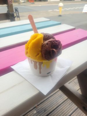 Mango and Dark Chocolate at Cariad Gelato in Porthmadog