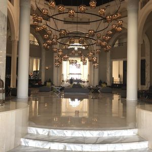 Lobby of the hotel at Radisson Blu Udaipur Palace in Mezraya