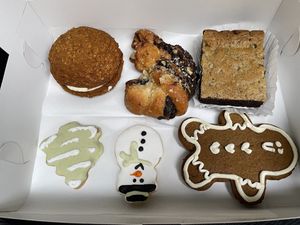 Christmas Cookie Box #Veganuary at Happy Little Treats - High St in Columbus