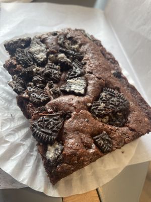 Oreo brownie 🔥  at Happy Little Treats - High St in Columbus