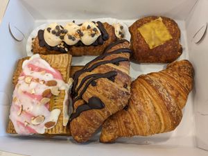 Pastry box at Happy Little Treats - High St in Columbus