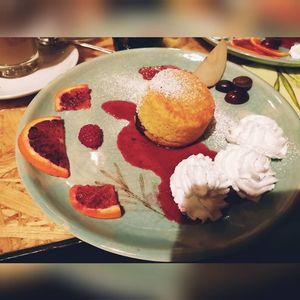 Nachtisch:Muffin mit Kern🤩 at Botanica in Magdeburg