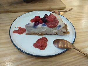 Raw vegan cheesecake at Okaeri in Gijon