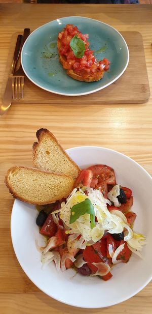 Lovely tomato salad at Okaeri in Gijon