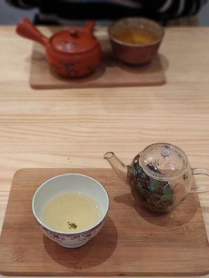 Quality tea respecting tradicional preparation at Okaeri in Gijon
