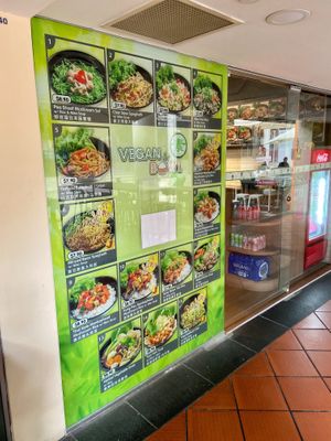 Outside at  Kimburi 金料理 in Central Singapore