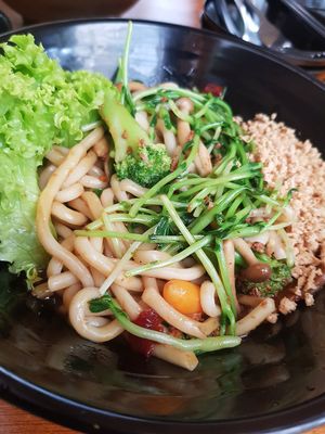 Minced bean udon at  Kimburi 金料理 in Central Singapore
