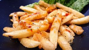 truffle fries at  Kimburi 金料理 in Central Singapore