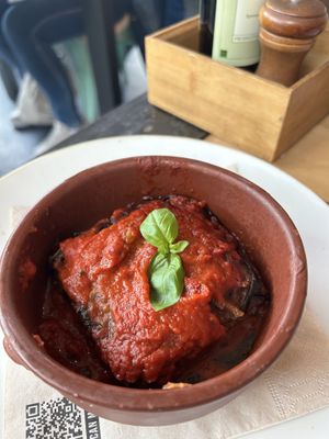 Vegan parmigiana   at Santa - La Pizza Buona e Giusta in Desenzano Del Garda