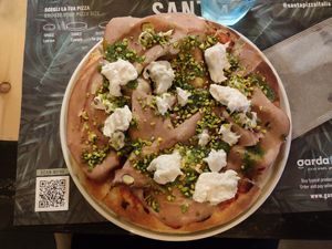  at Santa - La Pizza Buona e Giusta in Desenzano Del Garda