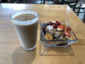 Rise smoothie+acai bowl at Green Source in Missoula