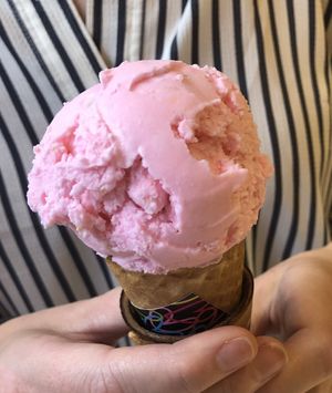 Rose pistachio   at Ca Lem in Montreal