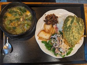 Mild hotpot stew at Loving Hut in Seogwipo