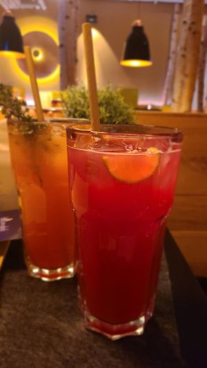 Dragonfruit-Guave-Passiofruit in front and Grapefruit-Thymian in the back at Hans im Glück in Hamburg