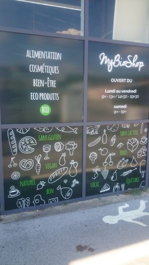 Outisde at My Bio Shop in Ruoms