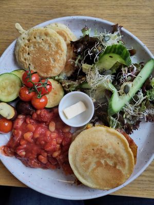 Vegan gf breakfast (they had ran out of buns so I got gf pancakes instead ❤️) at püük - fein + herausgeputzt in Hamburg