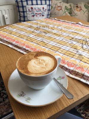 Cappuccino at püük - fein + herausgeputzt in Hamburg