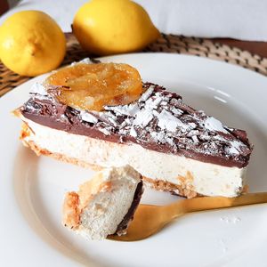 One of my favourite cakes: Sicilian lemon cake, also delicious to take at home at püük - fein + herausgeputzt in Hamburg