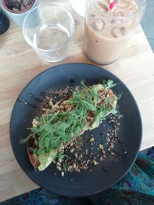 Avo toast at Short + Stout in Chester