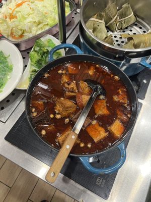 Buffet options  at Chéng 誠 - Lohas VLML - Songshan District in Taipei