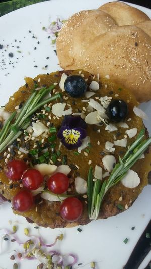 Hamburguesa vegana at Alvocat in Tarragona