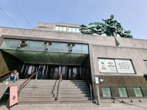 Entrance (accessibke entrance around corner) at CultuurCafé de Grote Post in Oostende