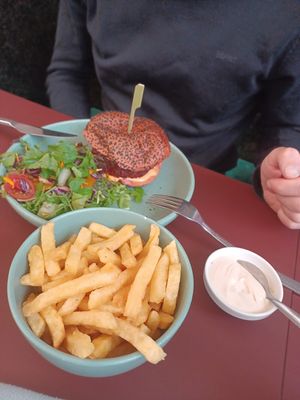 Vegan beet burger at CultuurCafé de Grote Post in Oostende