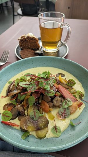 Chestnuts, roasted root vegetables, and olives at CultuurCafé de Grote Post in Oostende