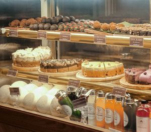 Variety of raw cakes
and cold pressed juices at Roots Plant-Based Cafe in Da Nang