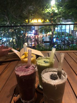 Prework out shake - hảo hảo mè đen😄 at Roots Plant-Based Cafe in Da Nang