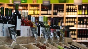 Große Auswahl an Wein im Biomarkt Bocholt at Biomarkt Bocholt in Bocholt