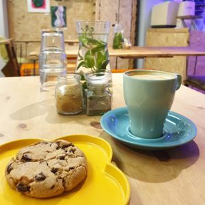 Choc chip cookie & latte at Blank Coffee in South West London