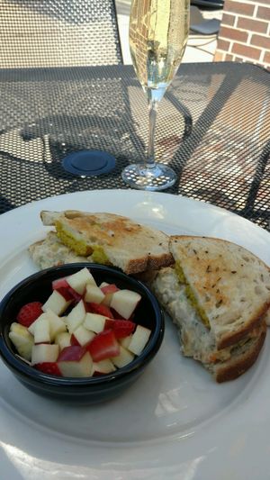 Tu-No Melt  at Cafe Manna in Brookfield