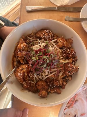 Thai peanut cauliflower udon. Really packed in the heat    at Cafe Manna in Brookfield