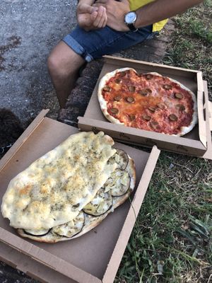 pizza e focaccia favolose  at Vegrano in Lucca