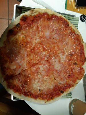 Pizza four etic at Vegrano in Lucca