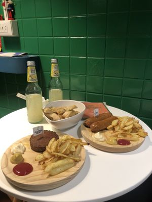 Beyond burger  at Vegrano in Lucca