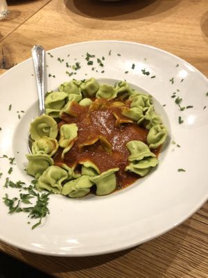 Tortellini met tomatensaus. Beetje weinig at Gasthof Rosner in Altenmarktlim Pongau