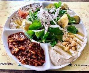 Oriental platter  at Papaya in Aqaba