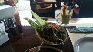 Fattoush (bread salad) at Papaya in Aqaba