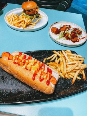 Vegan sloppy joe burger, fries, nugs, vegan hot dog (moving mountains) with loaded Mac n cheese  at The Clarendon in Leamington Spa