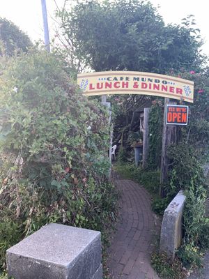 So fun!  at Cafe Mundo in Newport