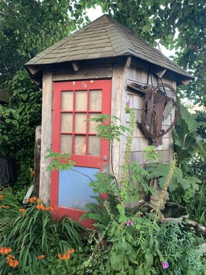 Beautiful  at Cafe Mundo in Newport