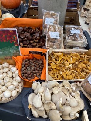 Produce  at Kiss The Ground in Lausanne