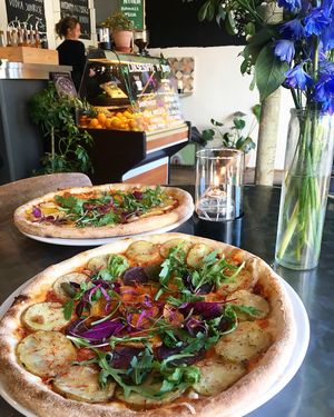 Vegan pizzas for lunch at Plads'n in Copenhagen